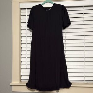 H&M WOMEN DRESS SIZE 10 FLORAL navy blue lightweight gently used